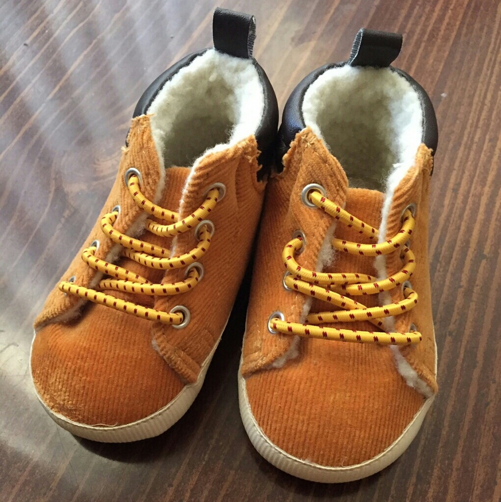 Carter 0-3 Month Boy Booties